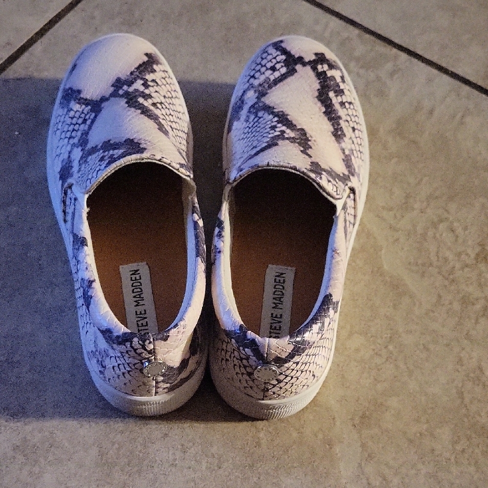 Steve Madden Python Pattern Slip-Ons - Picture 4 of 7
